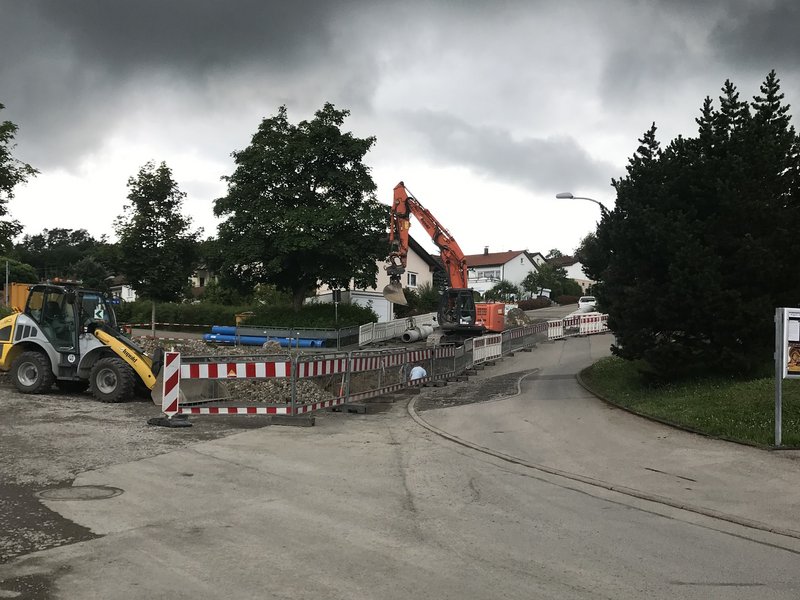 Verkehr in der Hohenrainstraße im Bereich der Burgschule in Haiterbach wieder freigegeben – Sperrung eines Teilstückes des Staudachweges